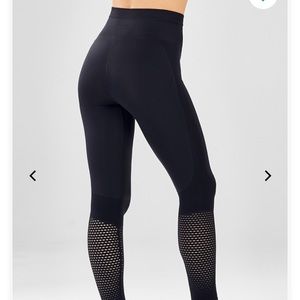 High-Waisted Seamless Mesh Legging Fableti…
